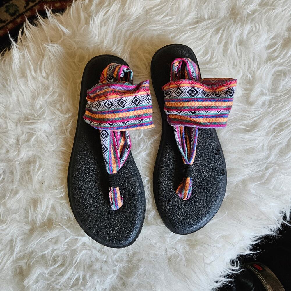 Sanuk Sandals Size 10
